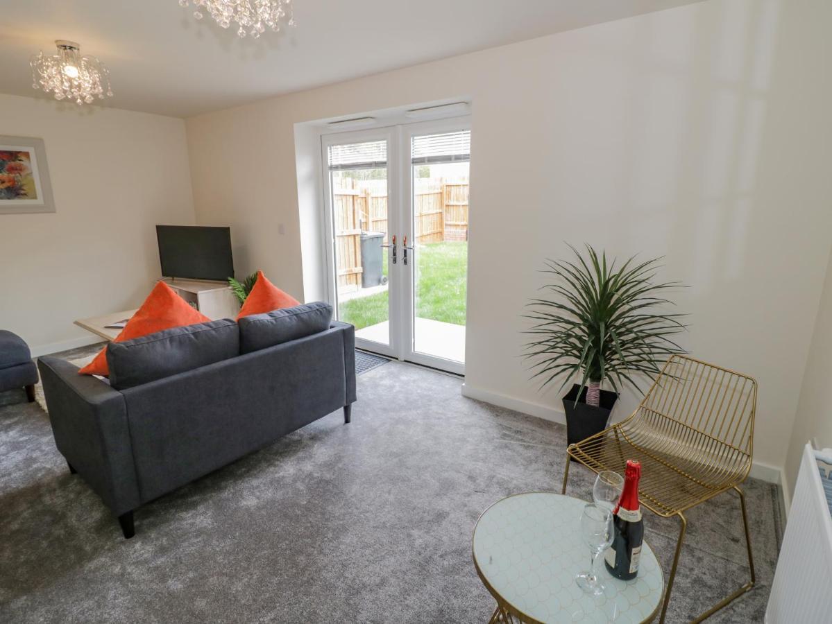 23 Moat House Close Coventry Eksteriør billede